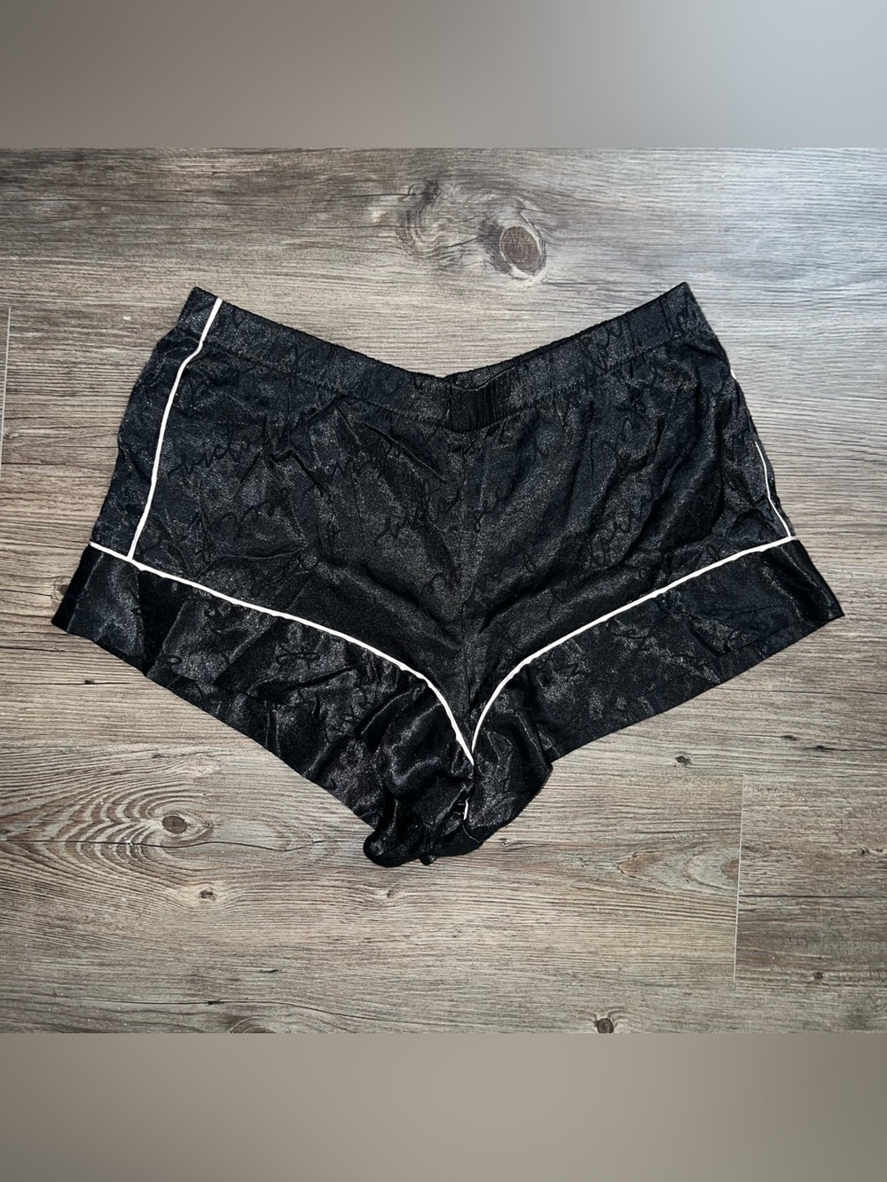 Victorias Secret Pajama Shorts M Sleepwear Cozy Loungewear Sexy Satin Y2K